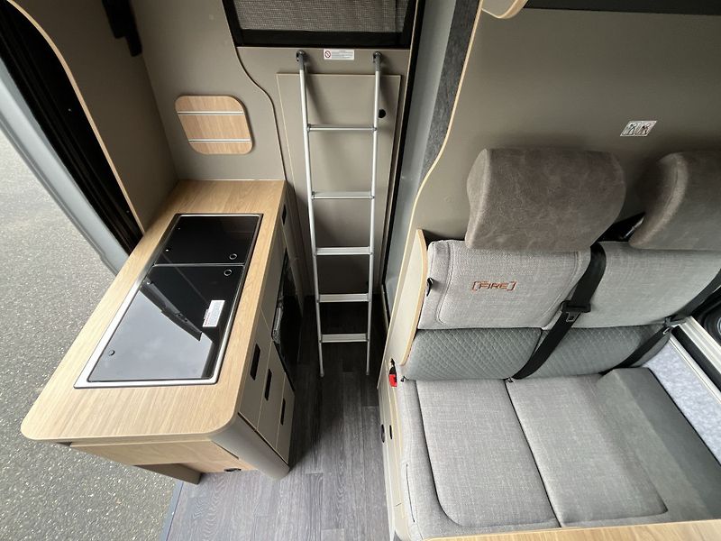 Weinsberg (2027) CaraBus GREY 630 MEG Edition F - fotka 13 z 22