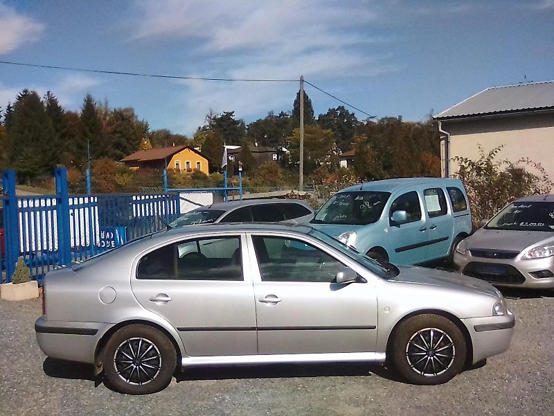 Škoda Octavia (2003) 2.0i , jede dobře - fotka 3 z 28