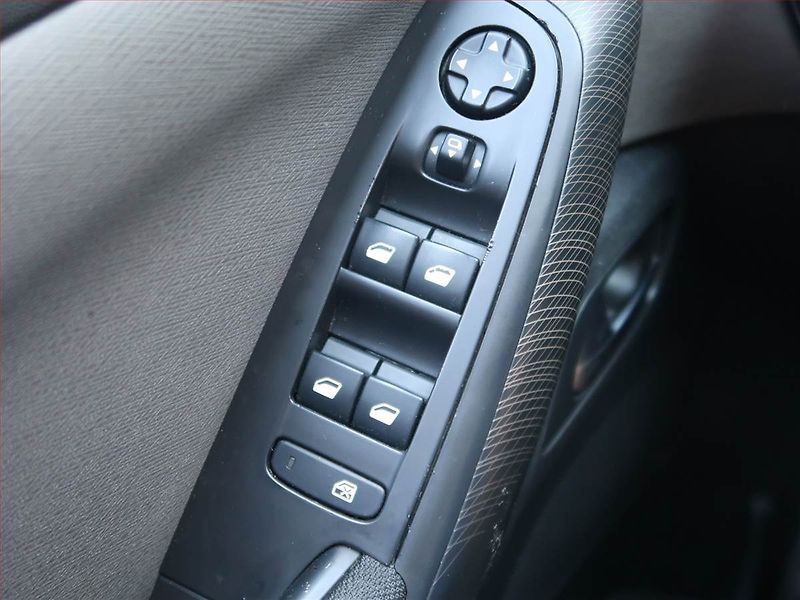 Citroën C4 Picasso (2016) 1.6 BlueHDi, Navi, Tempomat - fotka 15 z 17