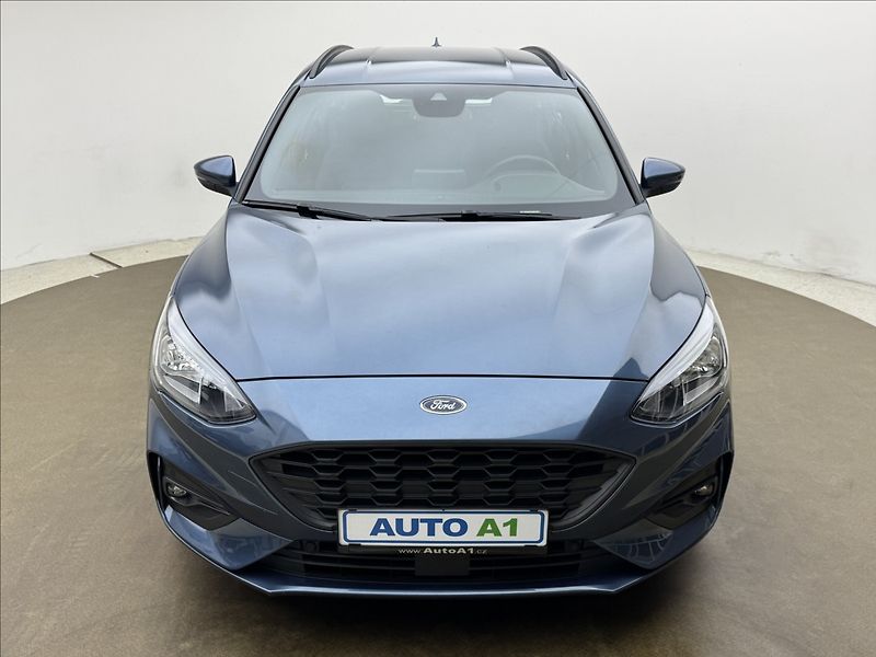 Ford Focus 1,5 ST-LINE ZÁRUKA LED 1MAJ ČR - fotka 2 z 40