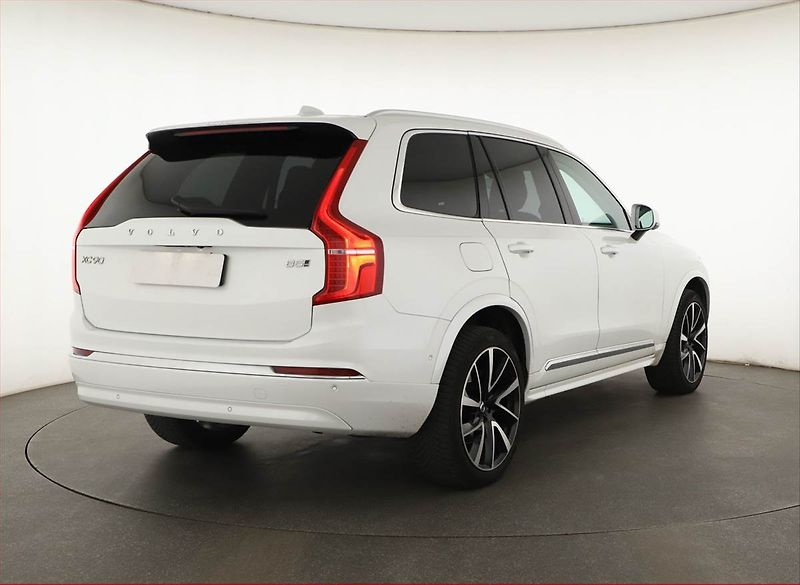 Volvo XC90 (2024) B5 AWD - fotka 5 z 20