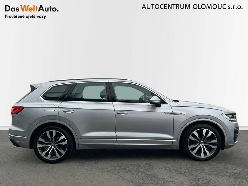 Volkswagen Touareg (2021) V6 3.0TDI 8AT 4MOTION R-Line - fotka 3 z 35