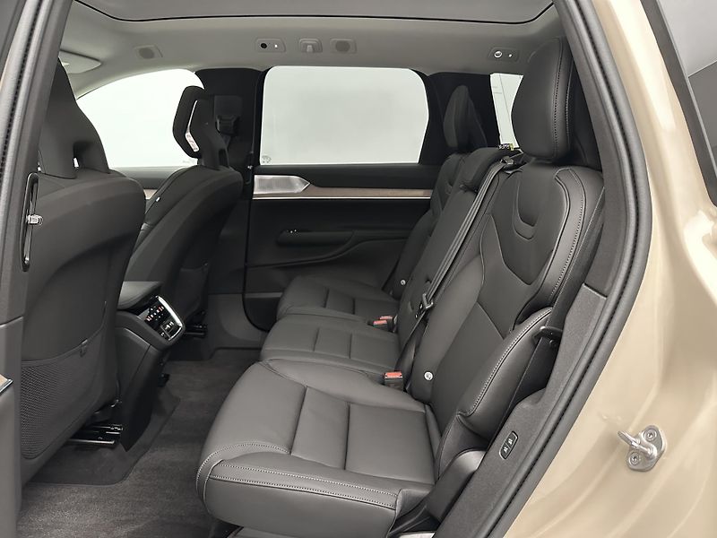 Volvo EX90 (2024) PURE ELECTRIC TWIN ULTRA 7míst - fotka 6 z 46