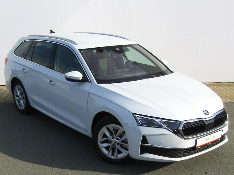 Škoda Octavia IV FL Combi Top Selection 2.0 - fotka 9 z 30
