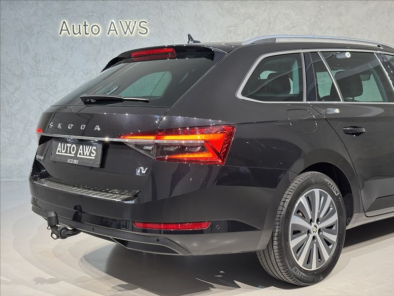Škoda Superb 1,4 TSi  DSG iV Style Virtual - fotka 10 z 50