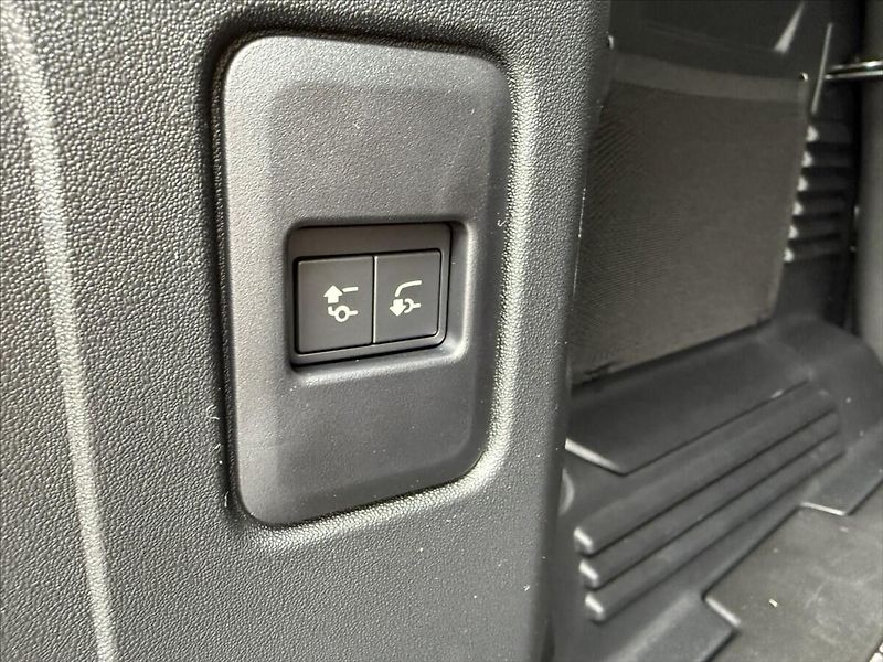 Land Rover Defender (2026) 3,0 110 S D200 - fotka 29 z 29