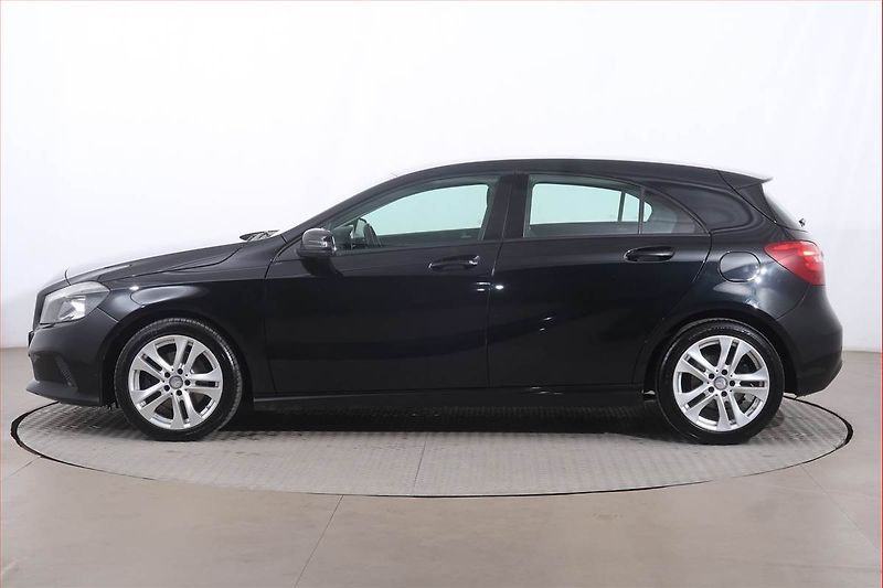 Mercedes-Benz Třídy A (2017) A 200 d, Automat, Navi - fotka 3 z 23