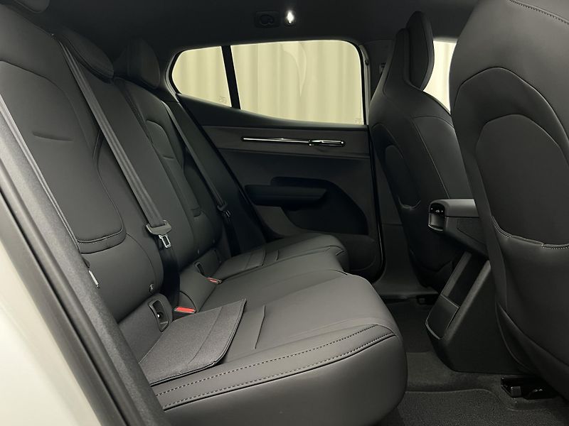 Volvo EX30 (2026) P8 AWD electric PLUS REZERVACE - fotka 27 z 45