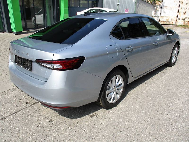 Škoda Superb Liftback Selection 2,0TDI 110k - fotka 5 z 13
