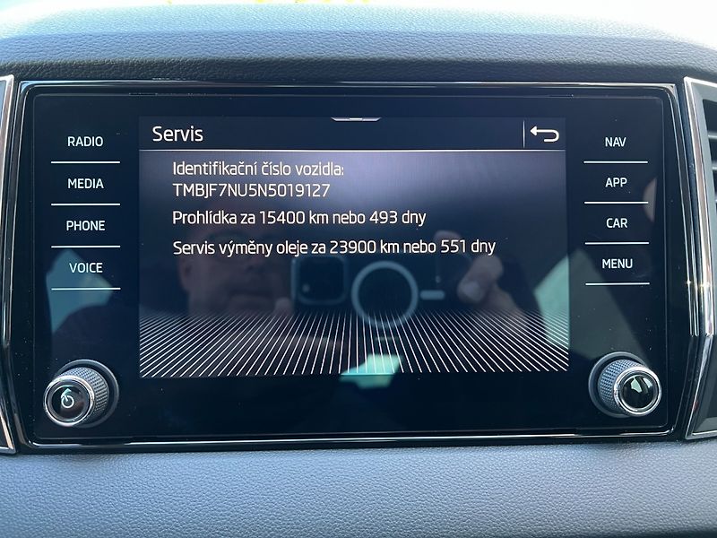 Škoda Karoq (2022) 2.0TDi Style+! Tažné! ČR+1.maj - fotka 23 z 41