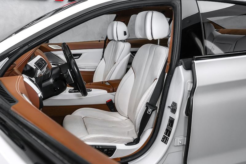 BMW Řada 6 i xD Gran Coupé Individuál - fotka 14 z 27