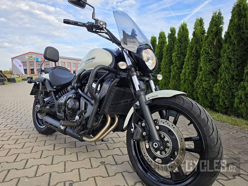 Kawasaki Vulcan S - fotka 2 z 21