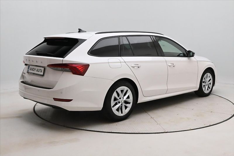 Škoda Octavia 2,0 TDI 110 kW DSG SportLINE Z - fotka 5 z 31