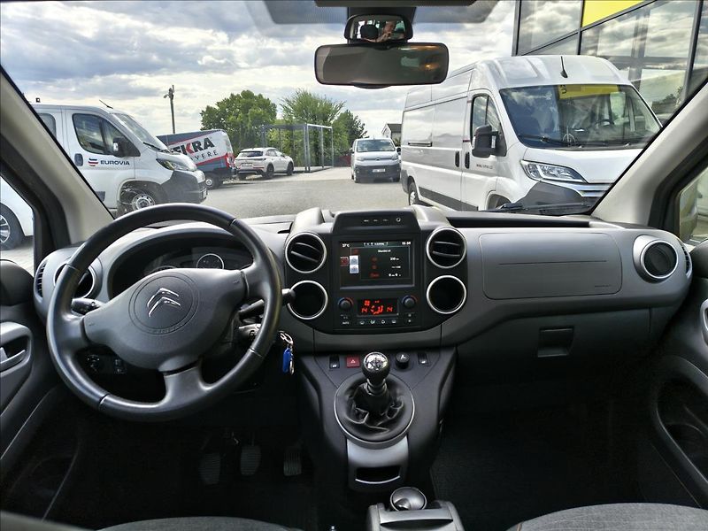 Citroën Berlingo 1,6   1,6 HDi SHINE - fotka 2 z 21