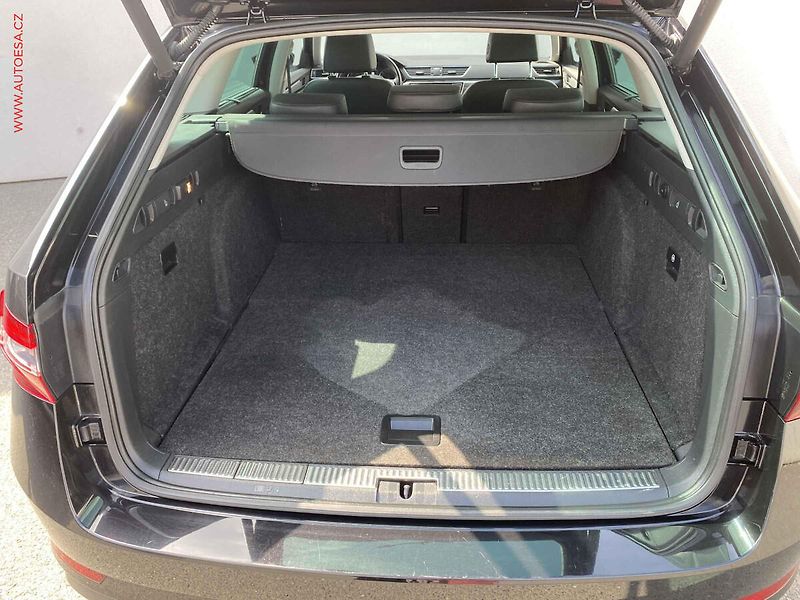 Škoda Superb (2016) 2.0 TDI 4x4, Style, DSG, kůže - fotka 7 z 19