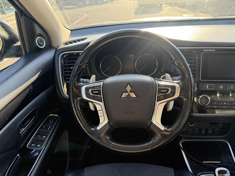 Mitsubishi Outlander (2017) - fotka 17 z 37