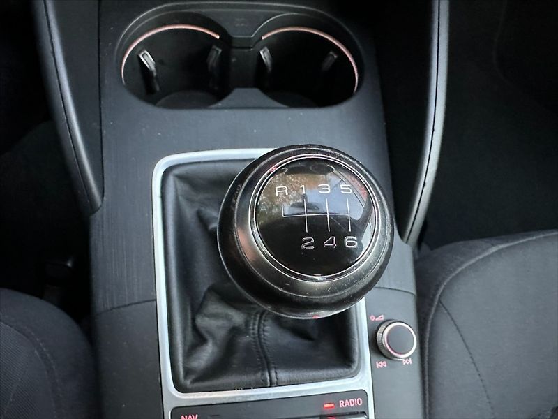 Audi A3 1,6 81kW  Sportback - fotka 27 z 45