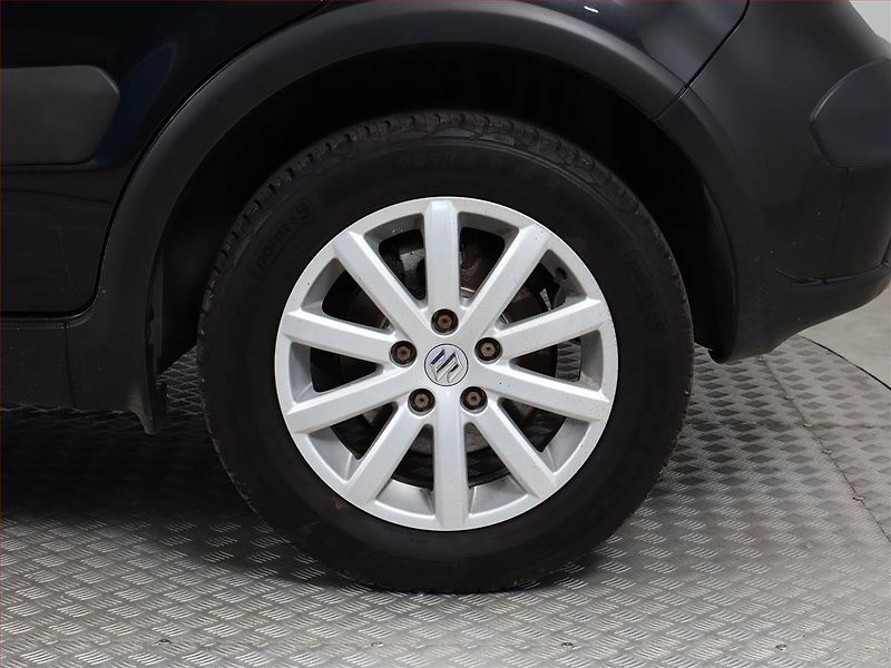 Suzuki SX4 (2012) 1.6 VVT, 4X4, Serv.kniha - fotka 12 z 15