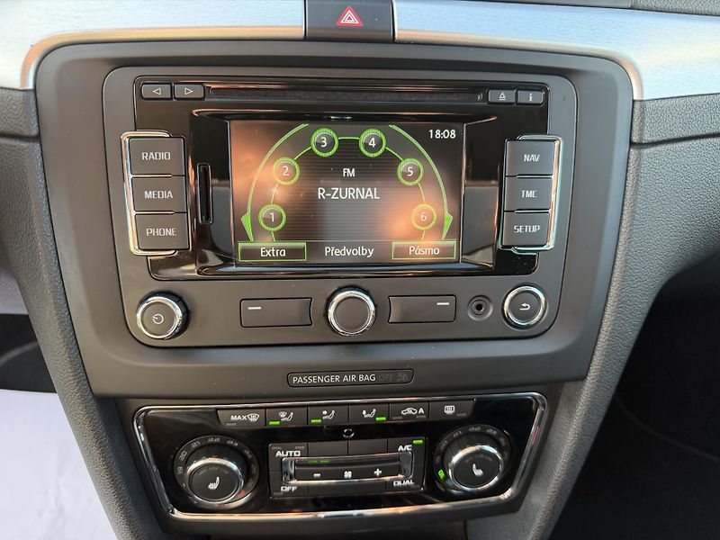 Škoda Superb (2014) 2,0TDI 125kW DSG ELEGANCE - fotka 53 z 81