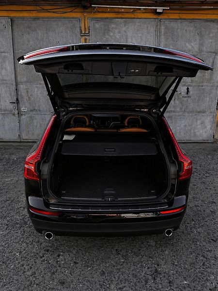 Volvo XC60 (2017) - fotka 7 z 21