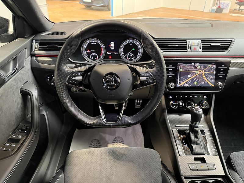 Škoda Superb 2.0 TSI 140kW SportLine DSG - fotka 6 z 15