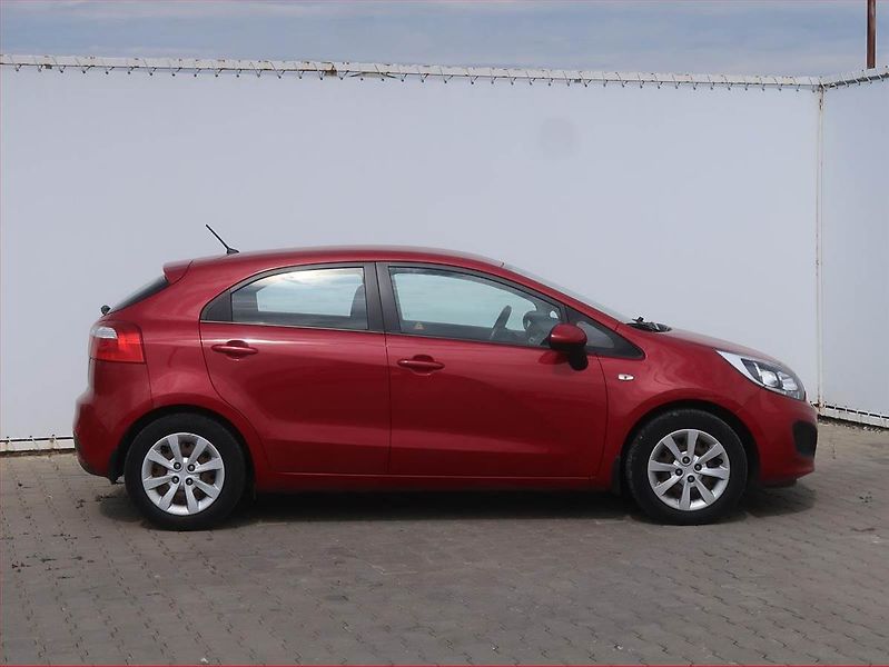 Kia Rio (2013) 1.25 CVVT, Serv.kniha - fotka 6 z 14