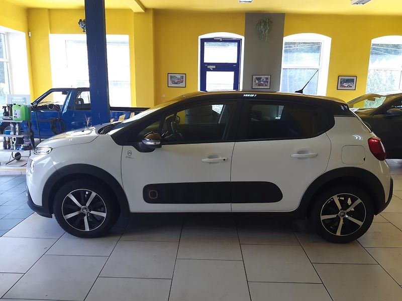 Citroën C3 1.2 i PureTech DigiKlima - fotka 4 z 22
