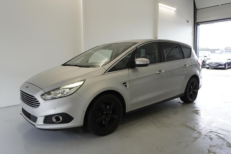 Ford S-MAX 2.0 TDCi TITANIUM 4X4 7 MÍST - fotka 1 z 32