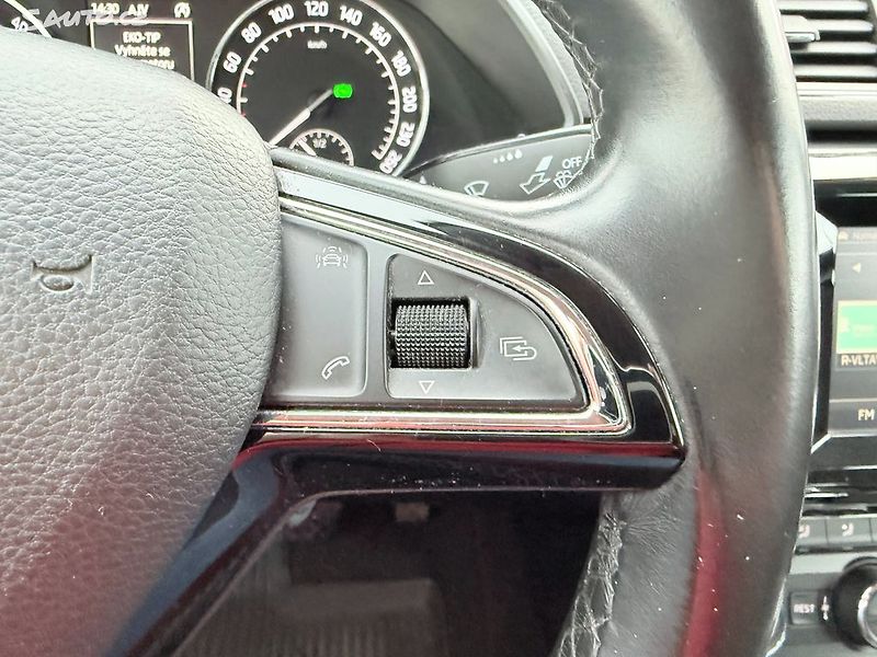 Škoda Superb 2.0 TDI 140kW - fotka 19 z 33