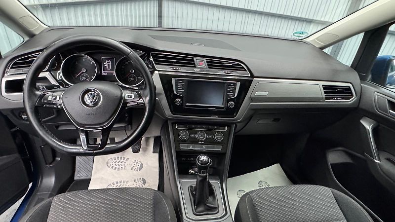 Volkswagen Touran (2016) 2.0TDI 110KW - fotka 7 z 25