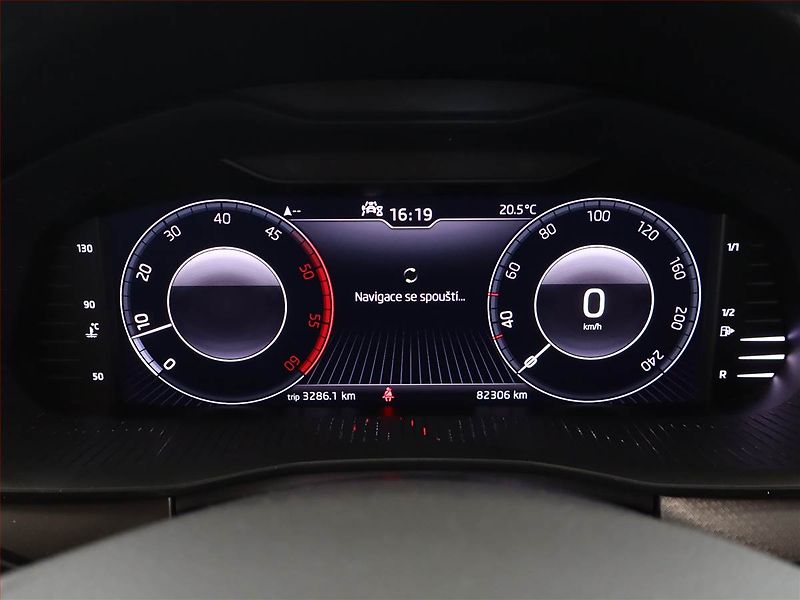 Škoda Scala (2019) Style 1.6 TDI, Serv.kniha - fotka 9 z 17