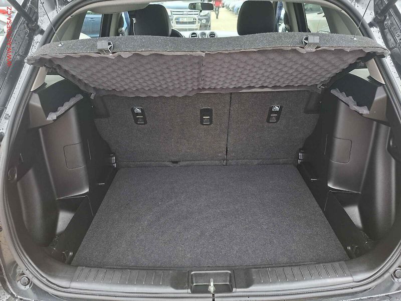Suzuki Vitara (2016) 1.6DDIS 4x4, ČR, LED, navi - fotka 7 z 17