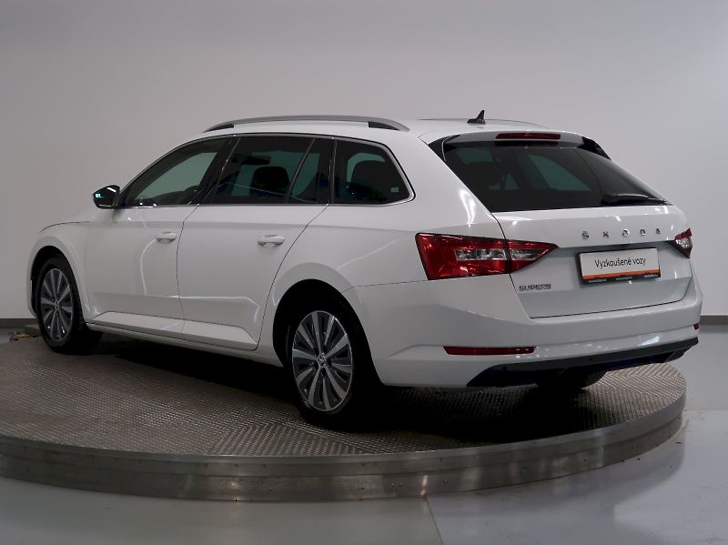 Škoda Superb (2022) STYLE 2.0TSI 140KW - fotka 7 z 39