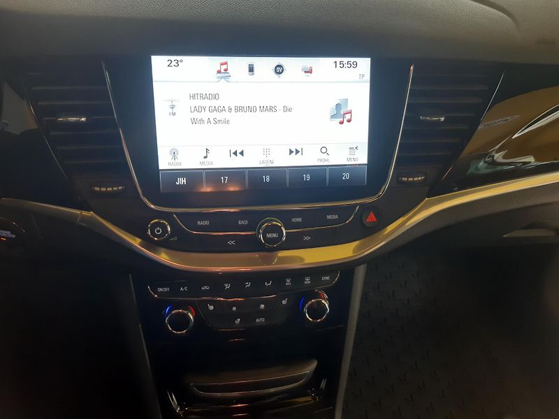 Opel Astra K 1.4 i 110KW NAVI KAMERA AUT. - fotka 10 z 26