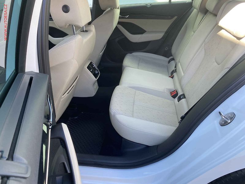 Škoda Octavia (2021) 1.5 TSi, 1.maj,ČR, Style, LED - fotka 10 z 18