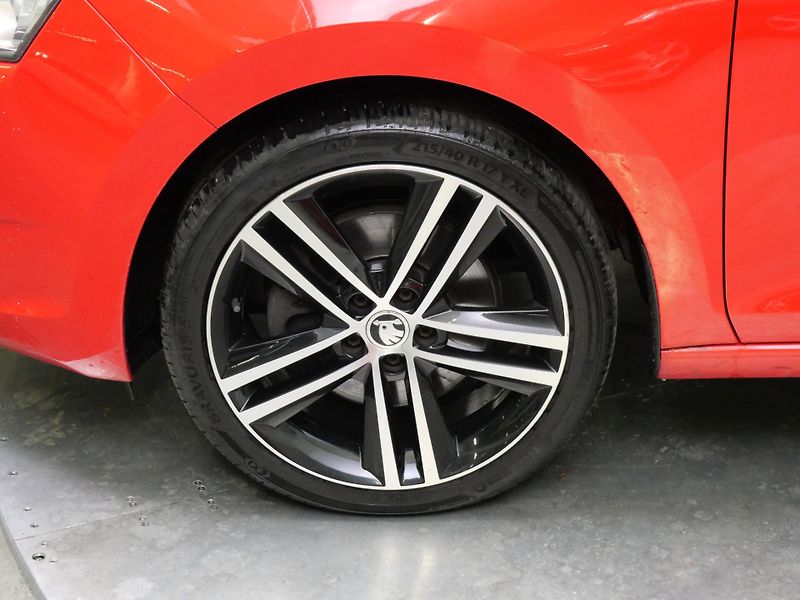 Škoda Rapid - fotka 10 z 22