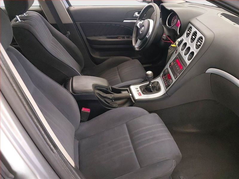 Alfa Romeo 159 (2007) 1.9 JTD, Eko.zaplacen, po STK - fotka 9 z 15