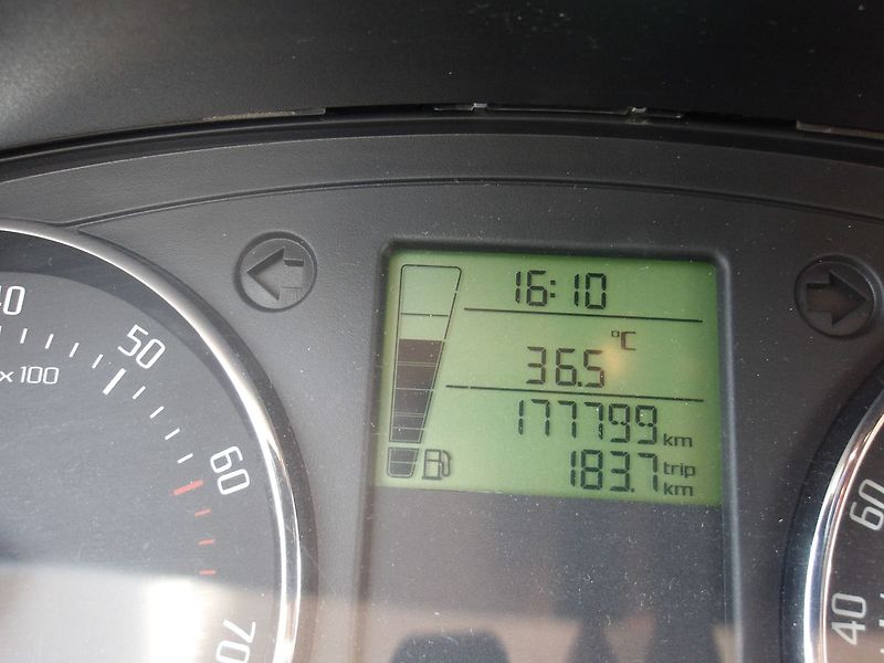 Škoda Fabia 1,2TSi 63kW ČR KLIMA ! - fotka 28 z 36