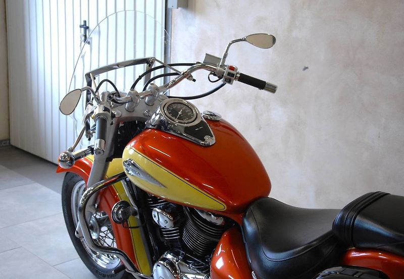 Suzuki VL 800 Intruder Volusia (2003) VÝPRODEJ, hezký s - fotka 20 z 20