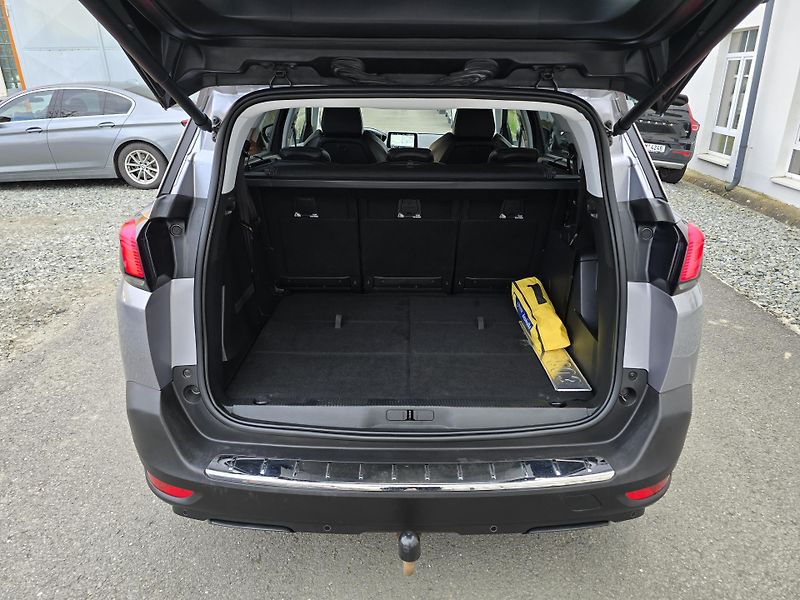 Peugeot 5008 1,5 HDI ALLURE 7-MÍST NAVI DPH - fotka 41 z 46