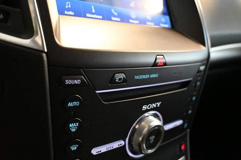 Ford S-MAX (2022) 2.0 LED ACC SONY Tažné WEBASTO - fotka 21 z 40