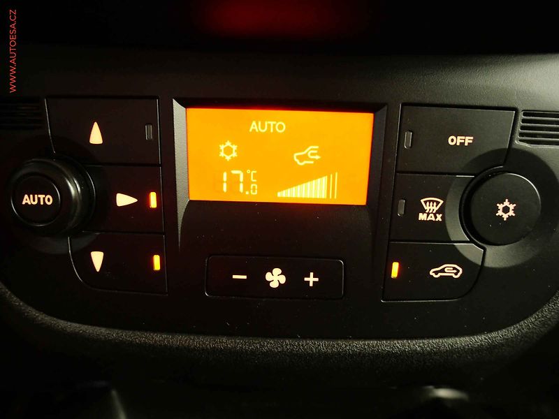 Opel Combo (2012) 1.6CDTi 7míst, AC, temp - fotka 16 z 18