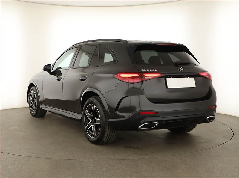 Mercedes-Benz GLC (2022) 200 4MATIC, Kamera, Paměť - fotka 4 z 21
