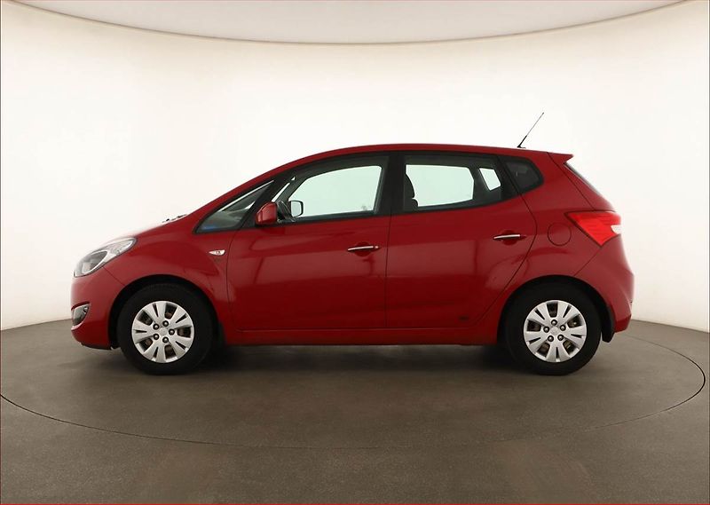 Hyundai ix20 (2013) 1.4 CVVT, ČR,1.maj - fotka 3 z 14