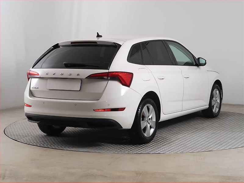 Škoda Scala (2019) Ambition 1.6 TDI, Tempomat - fotka 5 z 16