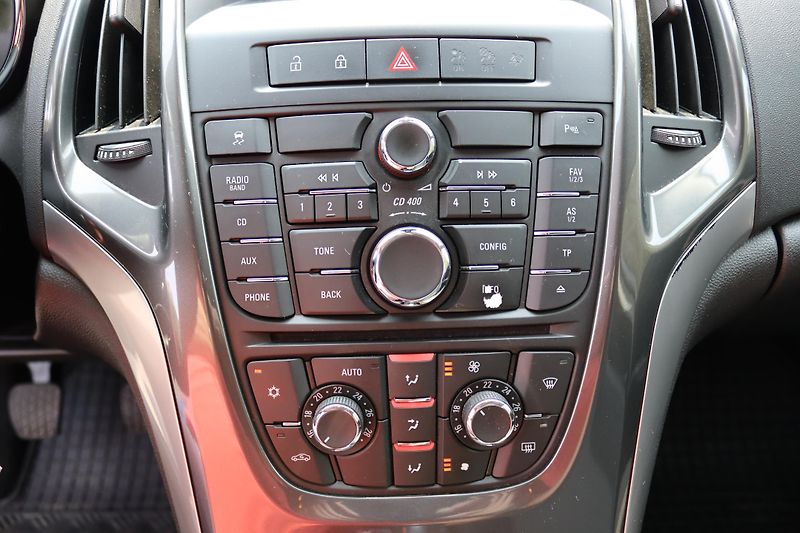 Opel Astra Opel Astra J Sports Tourer 1.7 - fotka 35 z 54