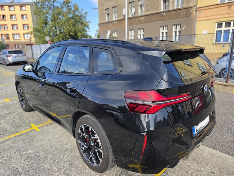 BMW X3 (2025) 20d xDrive Mpaket + tažné - fotka 3 z 23