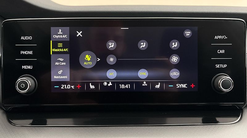 Škoda Octavia 2.0 TDI Ambition Combi - fotka 24 z 25