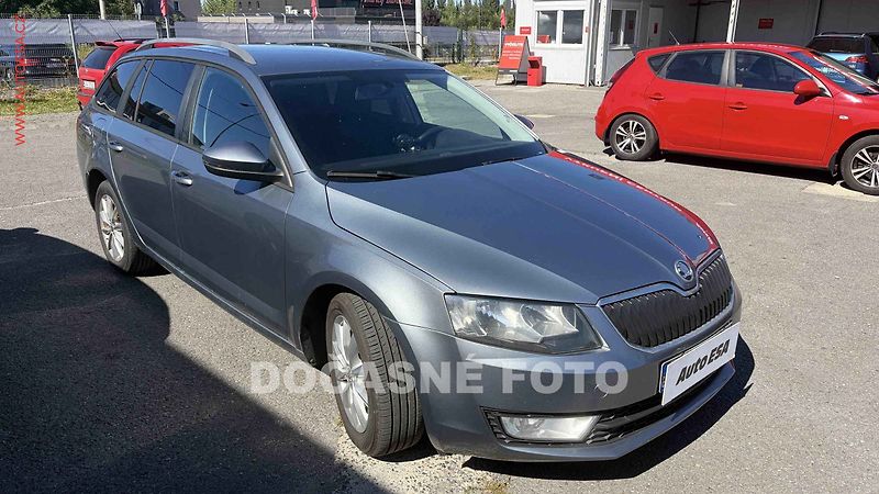 Škoda Octavia (2013) 1.6TDi, ČR, Ambition - fotka 1 z 3