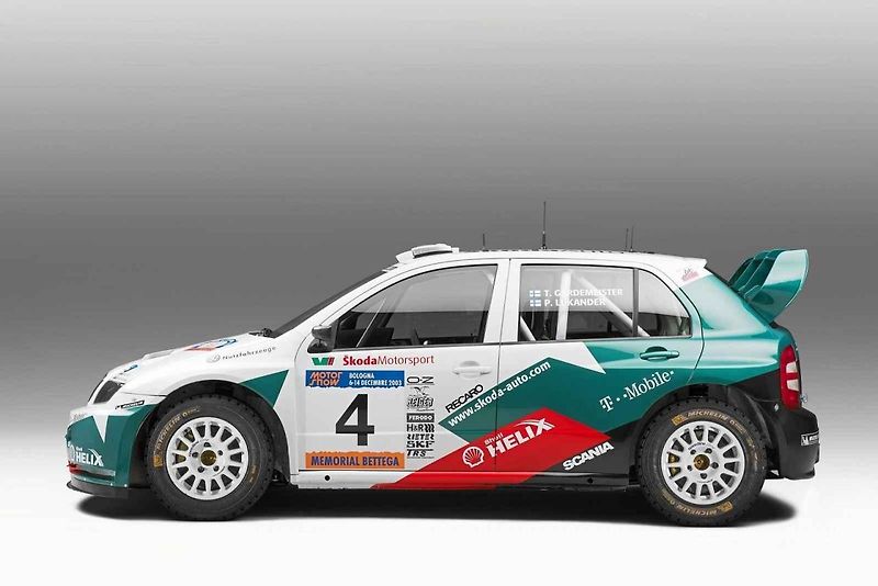 Fabia WRC při jednom z exhibičních podniků